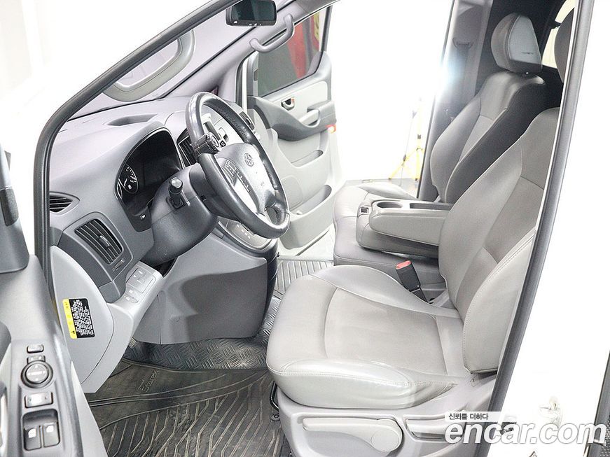 Hyundai Starex 2018