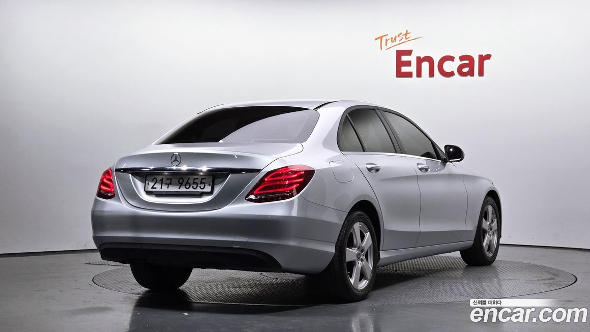 Mercedes-Benz C-Class 2018