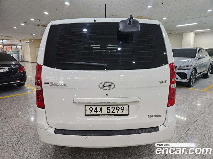 Hyundai Starex 2021