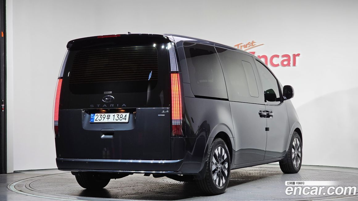 Hyundai Staria 2023