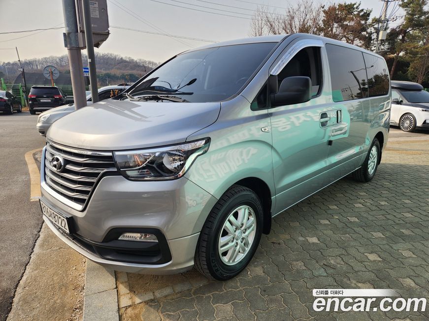 Hyundai Starex 2019