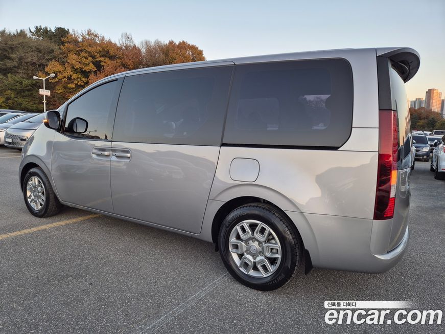 Hyundai Staria 2023