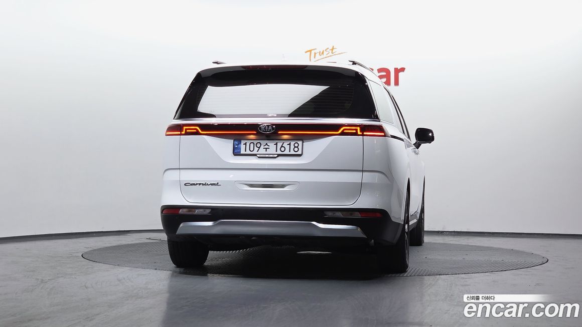 Kia Canival 2021