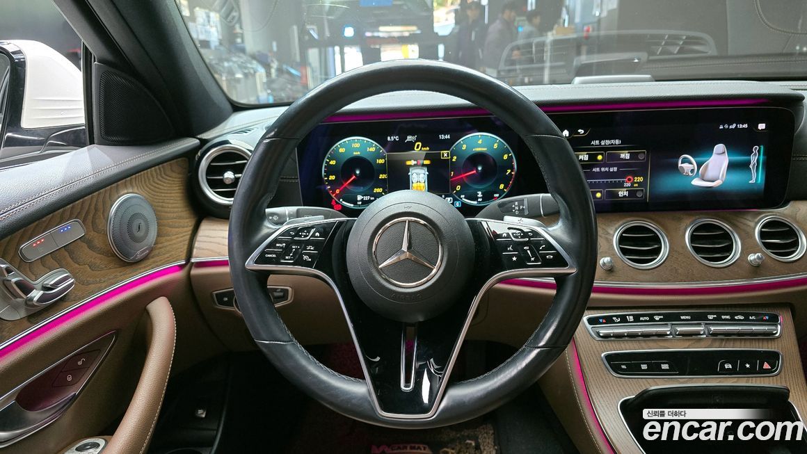 Mercedes-Benz E-Class 2021