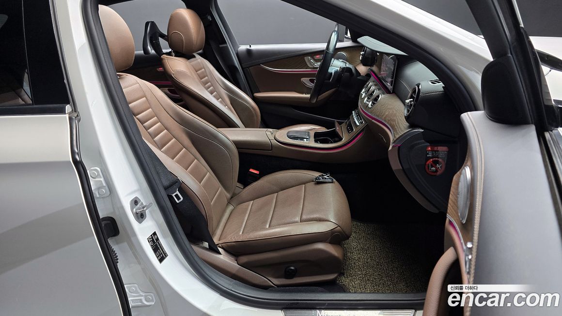 Mercedes-Benz E-Class 2021