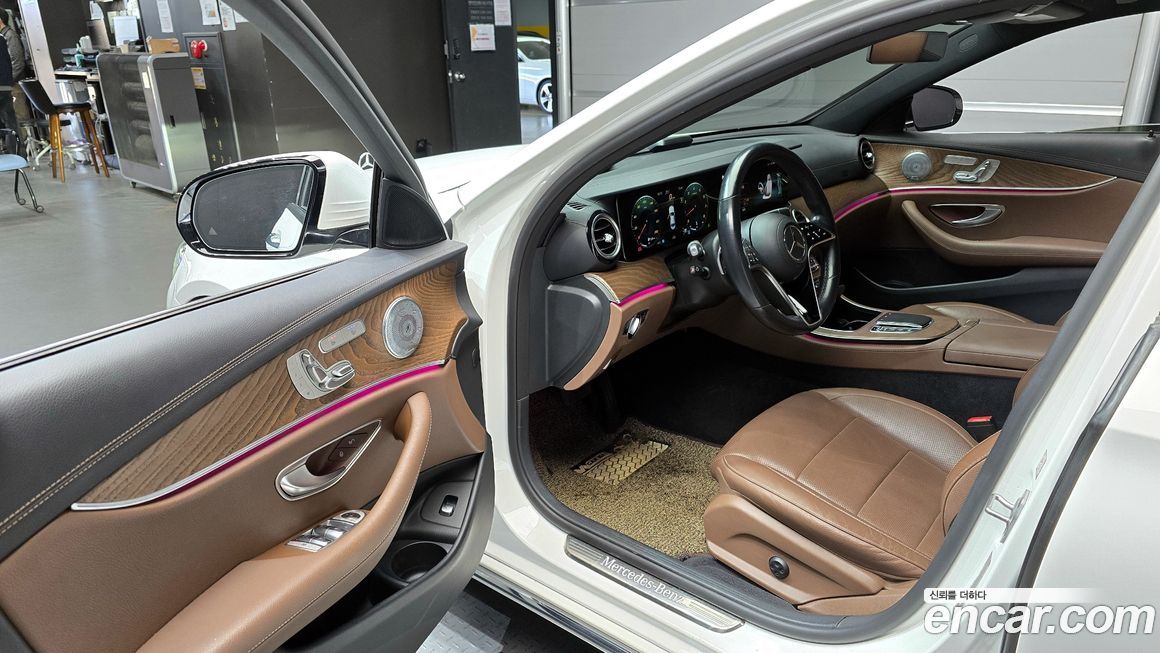 Mercedes-Benz E-Class 2021