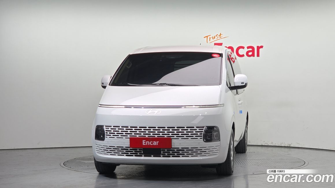 Hyundai Staria 2025