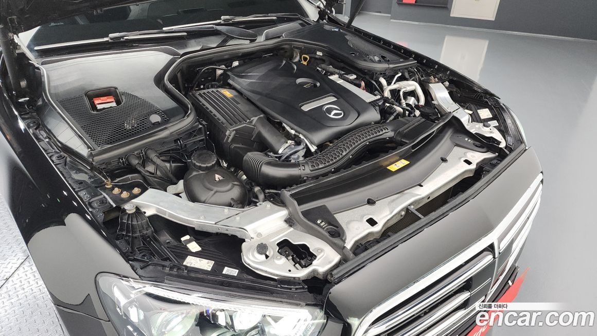 Mercedes-Benz E-Class 2021