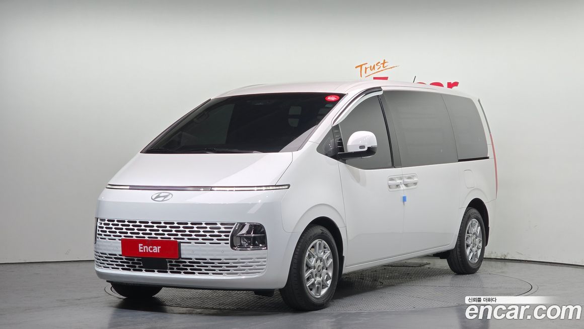 Hyundai Staria 2025