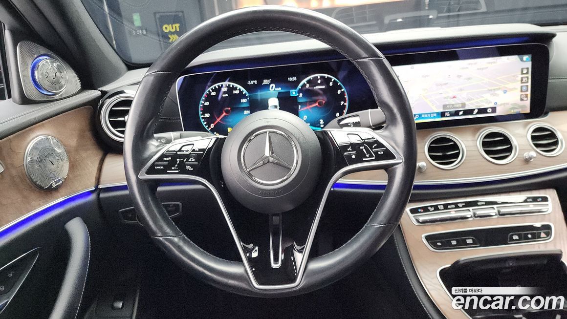 Mercedes-Benz E-Class 2021