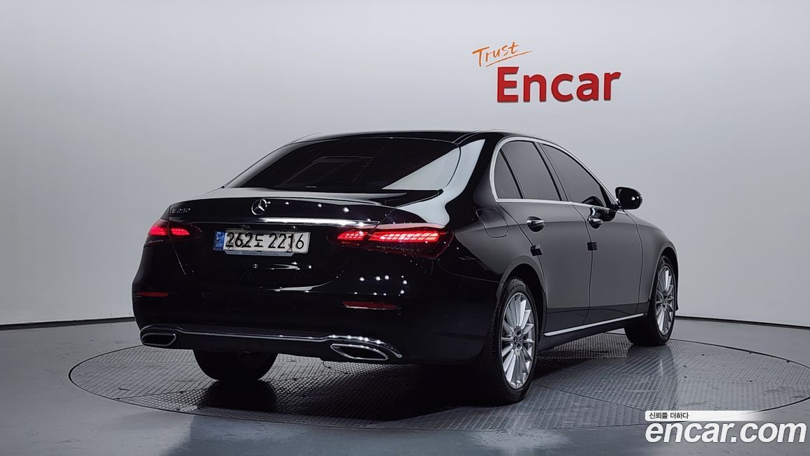 Mercedes-Benz E-Class 2021