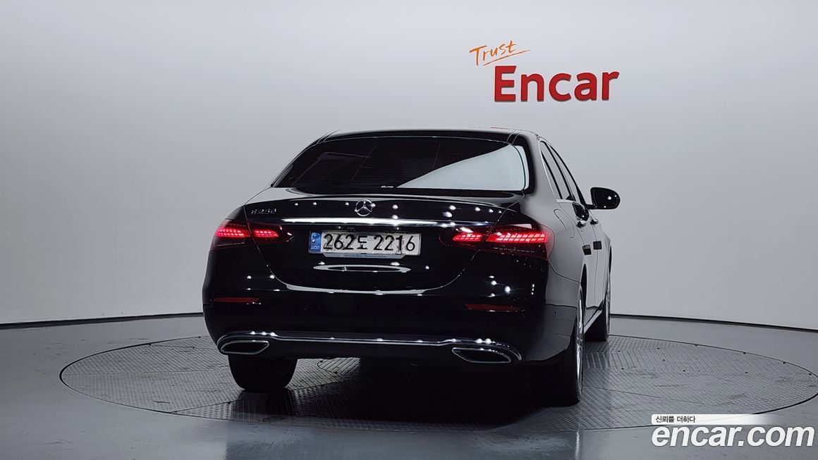 Mercedes-Benz E-Class 2021