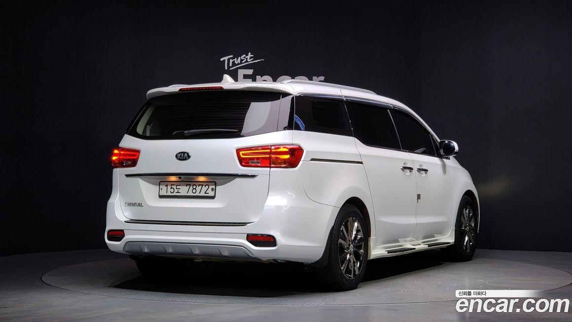 Kia Canival 2019