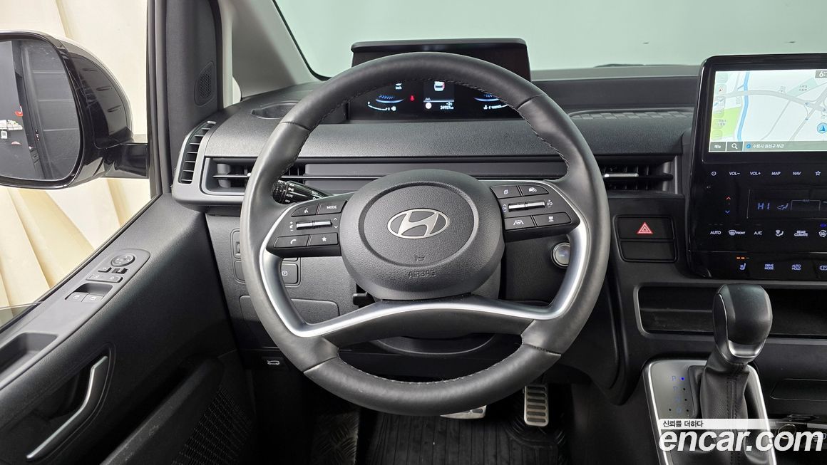 Hyundai Staria 2025