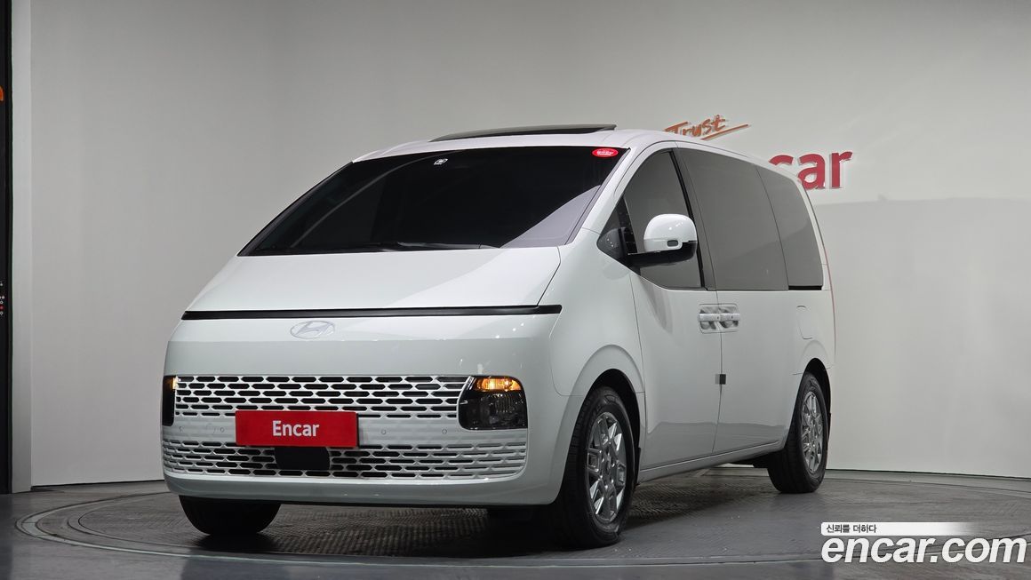 Hyundai Staria 2025