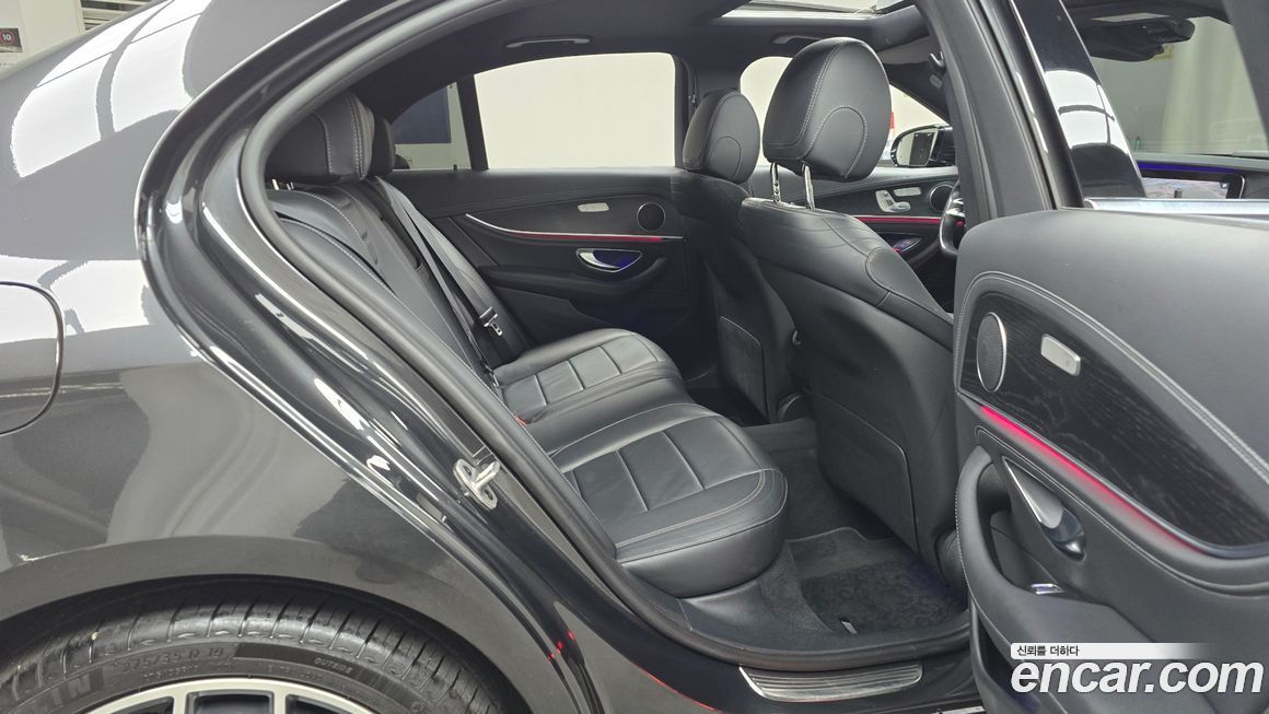 Mercedes-Benz E-Class 2021