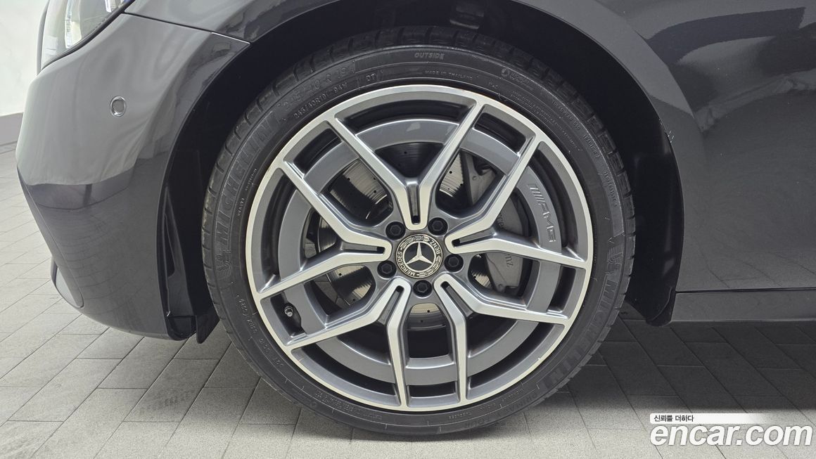 Mercedes-Benz E-Class 2021