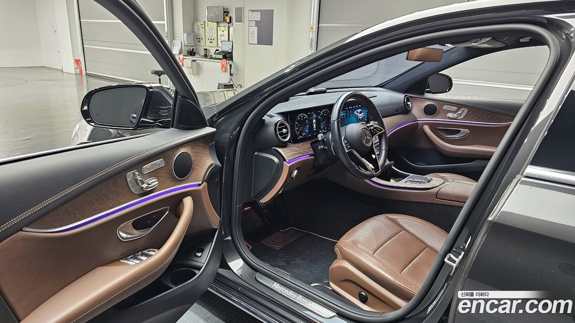 Mercedes-Benz E-Class 2021