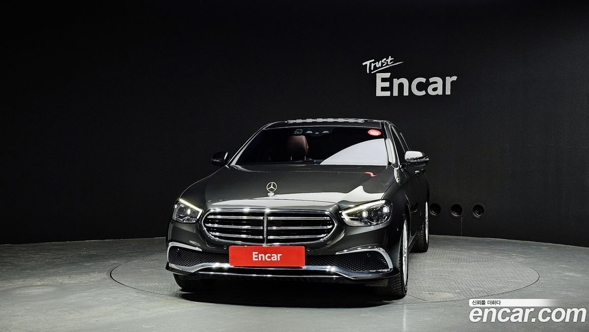 Mercedes-Benz E-Class 2021