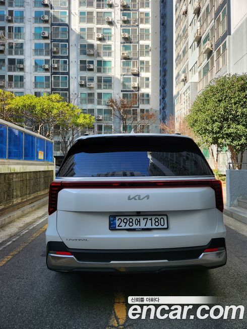 Kia Canival 2024