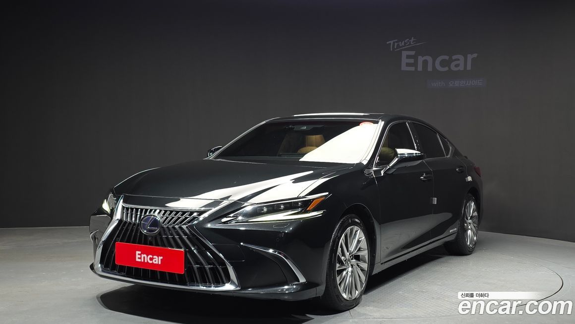 Lexus ES 2022