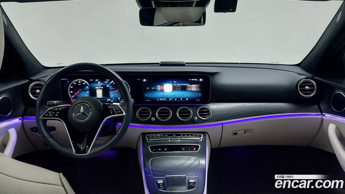 Mercedes-Benz E-Class 2023