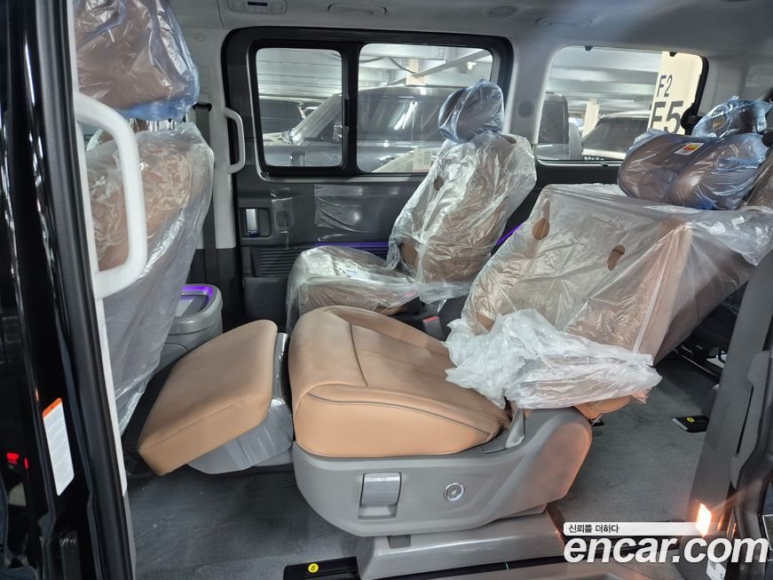 Hyundai Staria 2025