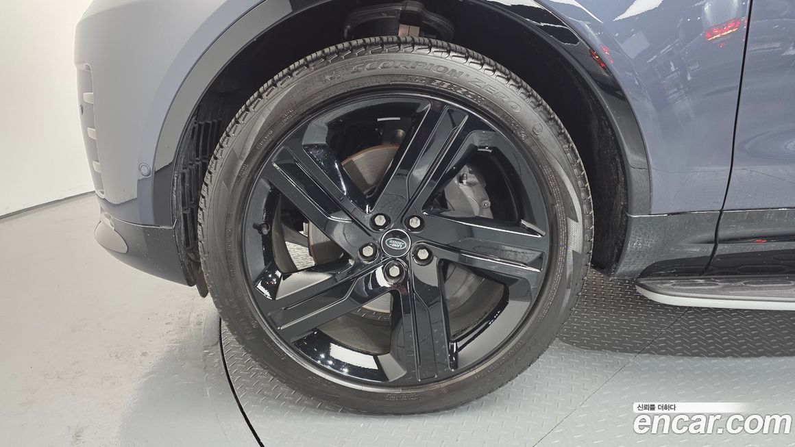 Land Rover Discovery 2025