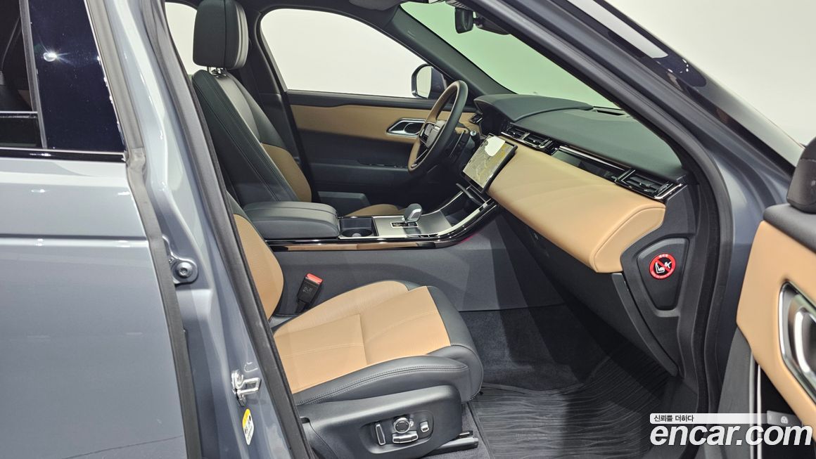 Land Rover Range Rover Velar 2025