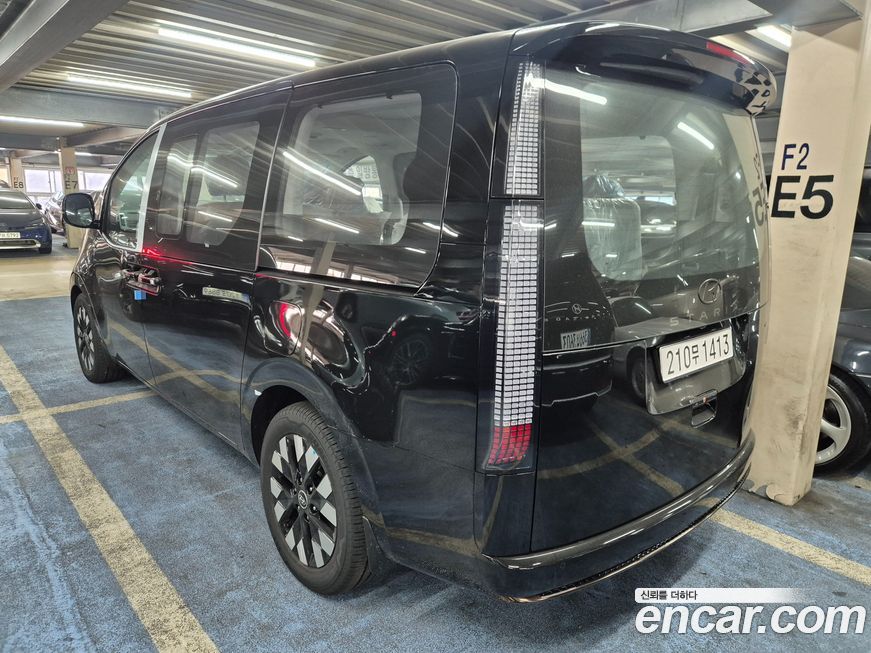 Hyundai Staria 2025