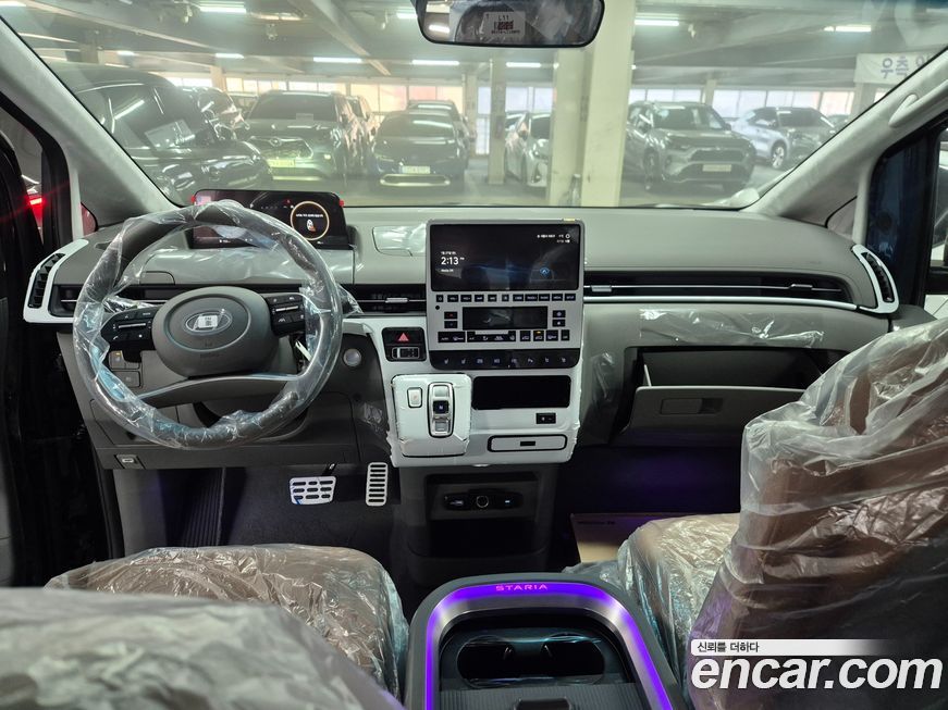Hyundai Staria 2025