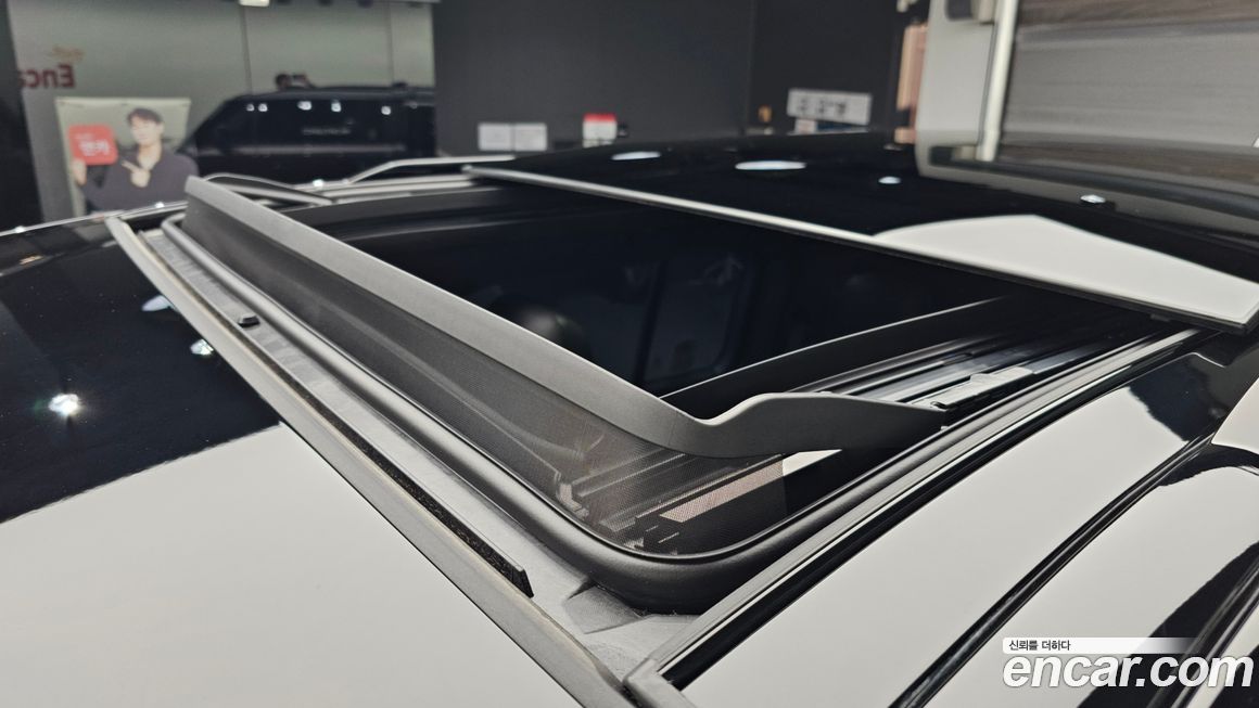 Land Rover Defender 2025