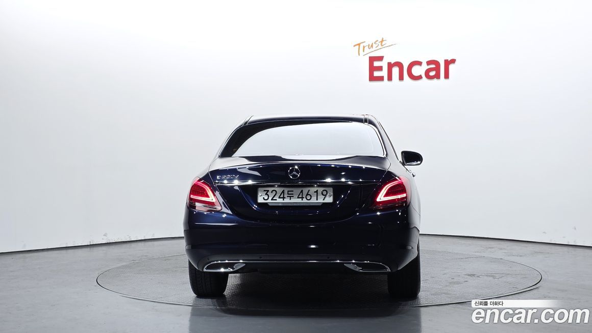 Mercedes-Benz C-Class 2019