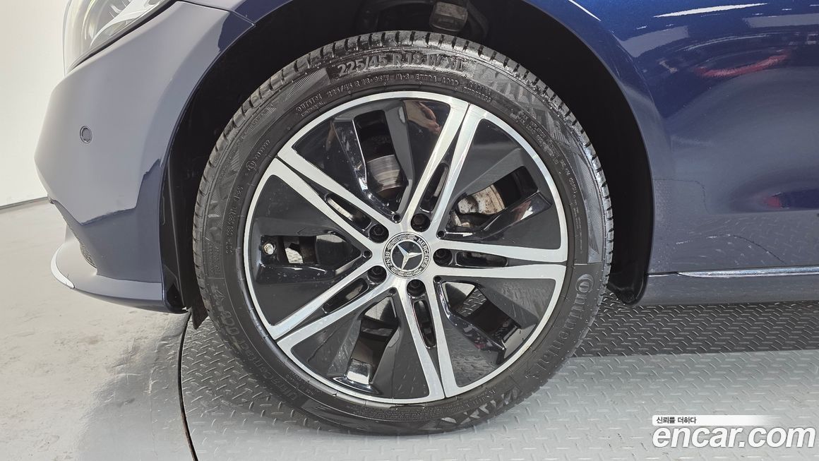 Mercedes-Benz C-Class 2019