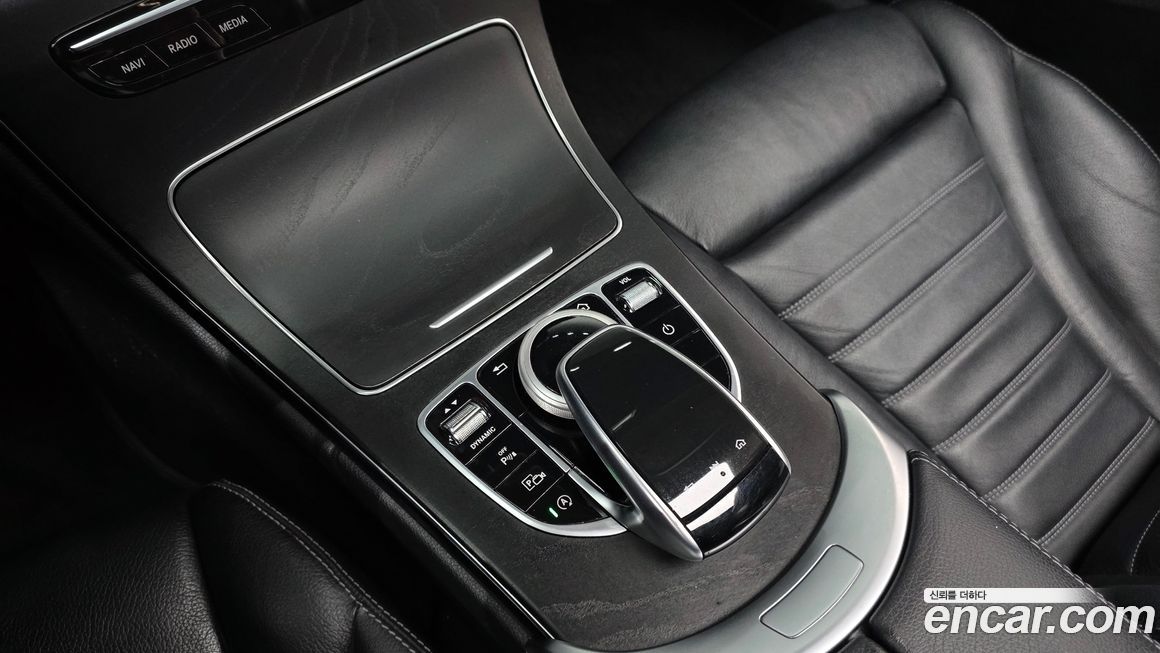 Mercedes-Benz C-Class 2019