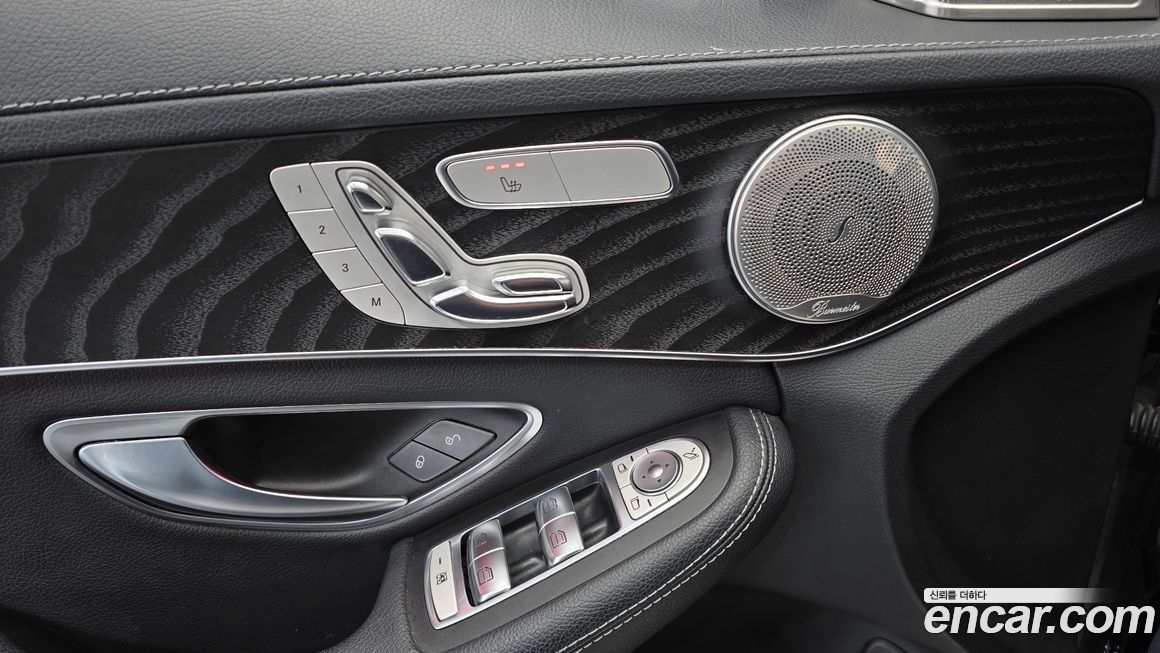 Mercedes-Benz C-Class 2019