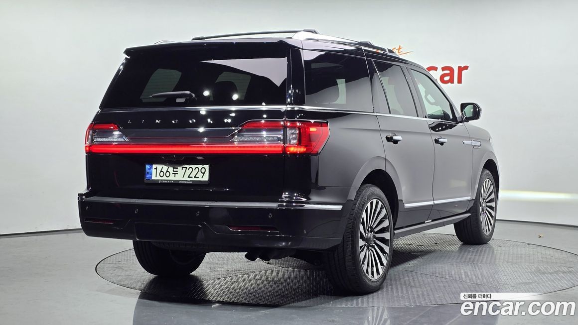 Lincoln Navigator 2021