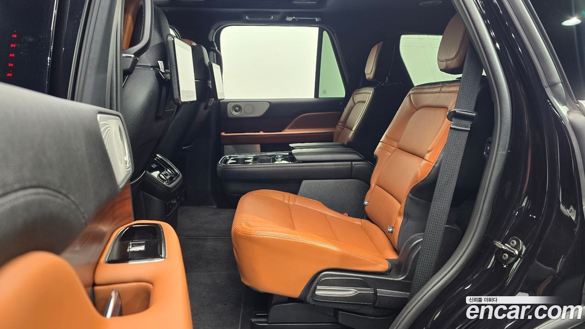 Lincoln Navigator 2021