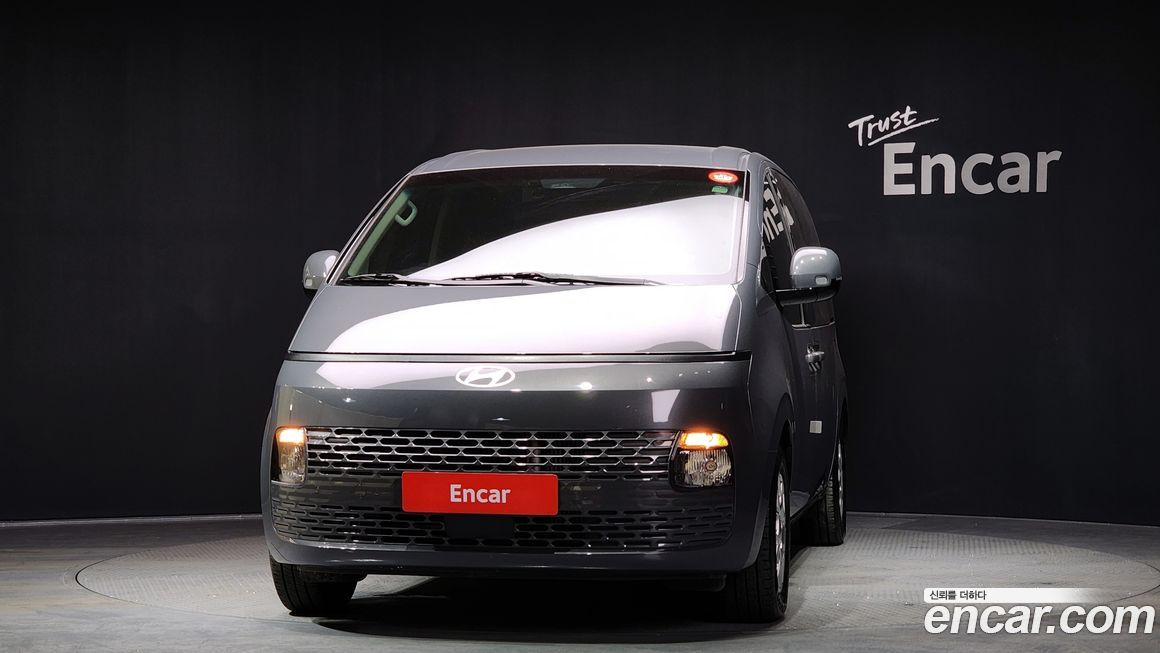 Hyundai Staria 2025