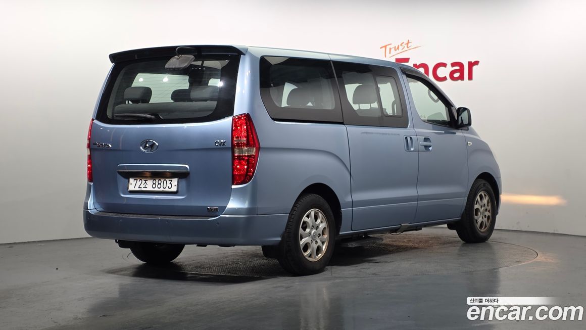Hyundai Starex 2011