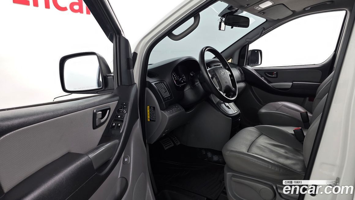 Hyundai Starex 2019