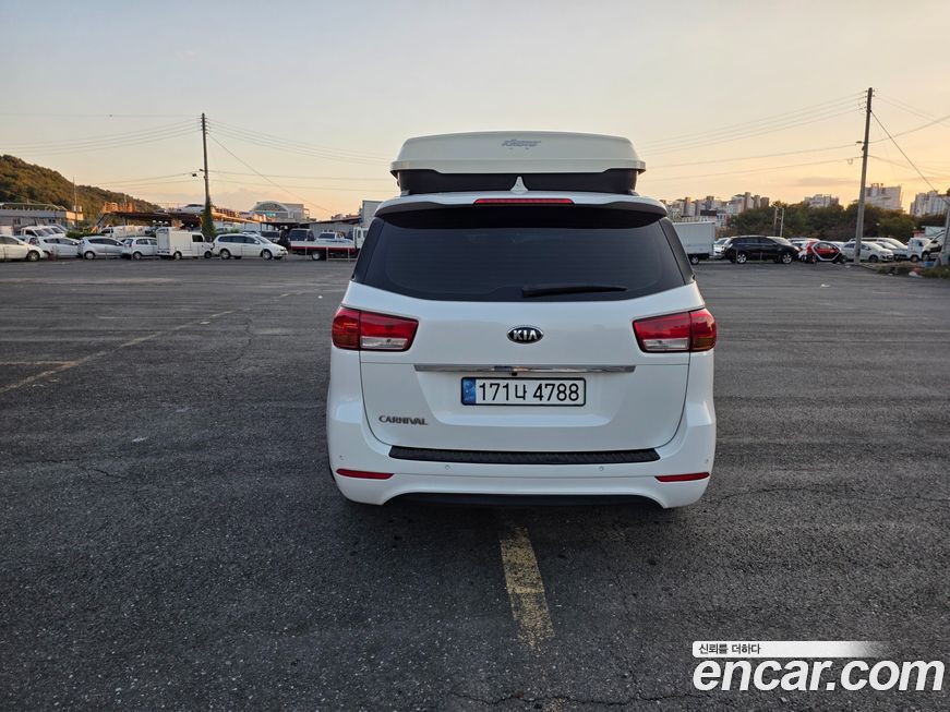 Kia Canival 2015