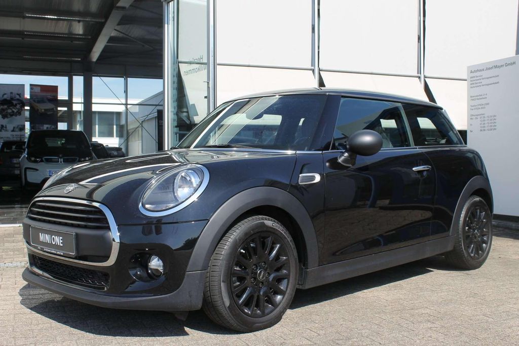 MINI ONE 2019