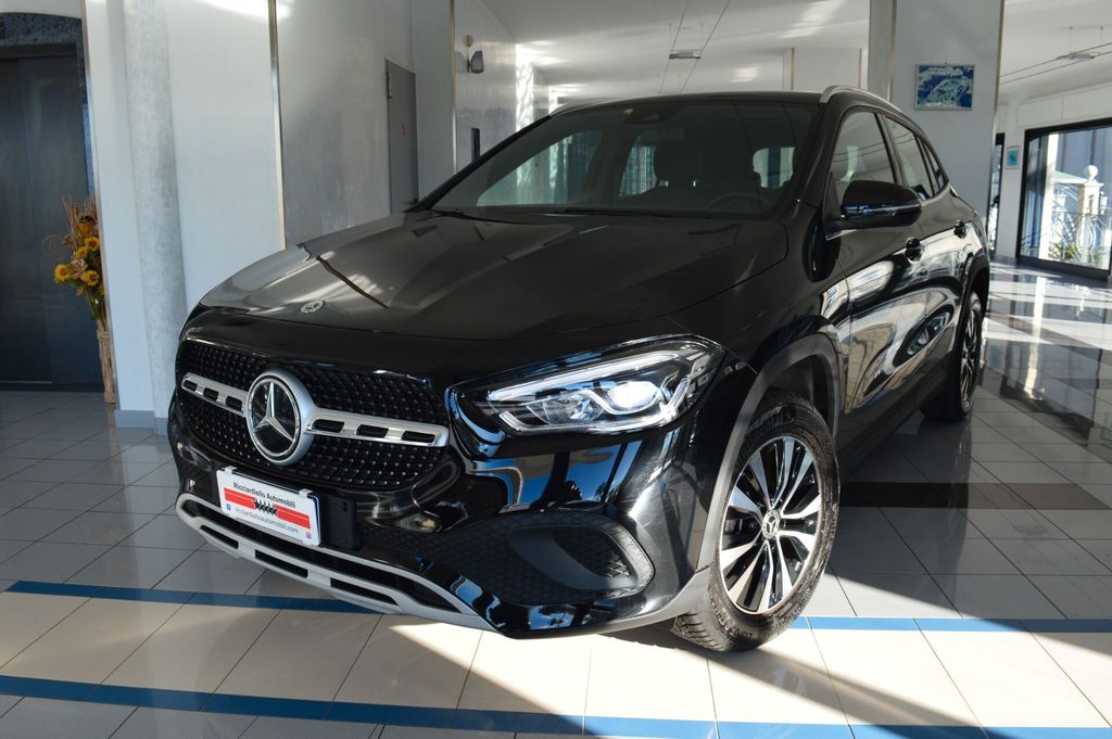 Mercedes-Benz GLA 200 2022