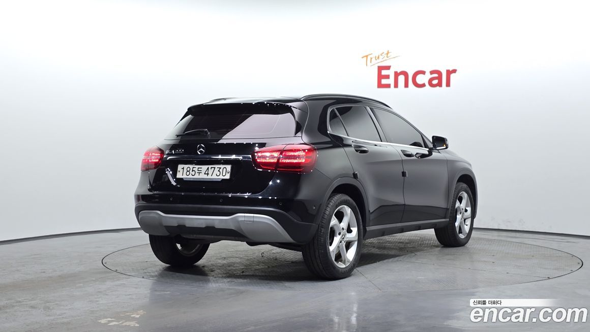 Mercedes-Benz GLA-Class 2019