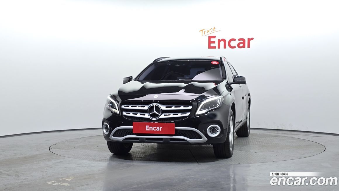 Mercedes-Benz GLA-Class 2019