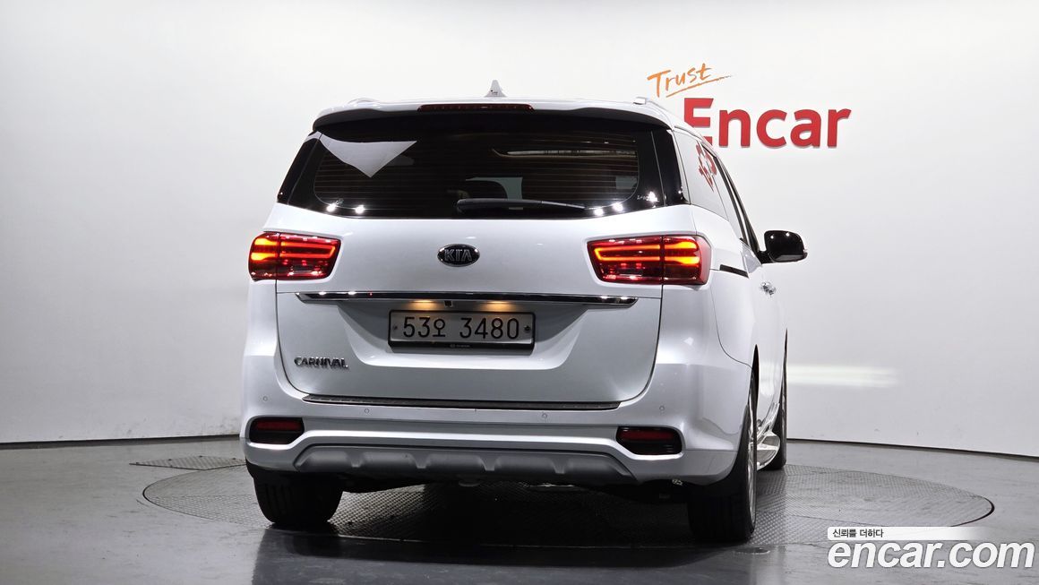 Kia Canival 2019