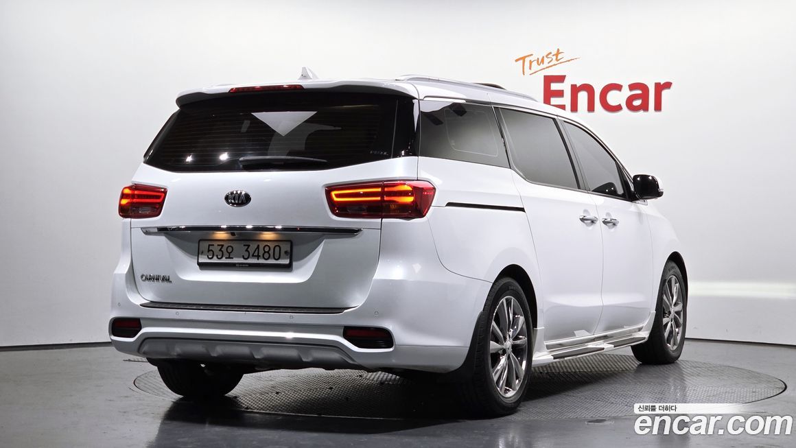 Kia Canival 2019