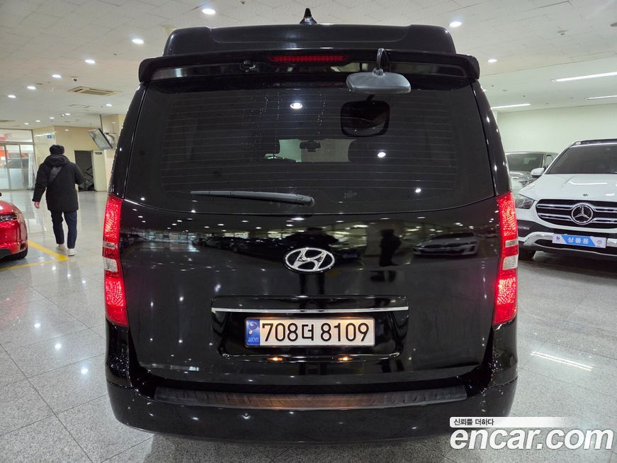 Hyundai Starex 2019