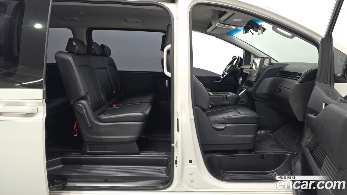 Hyundai Staria 2022